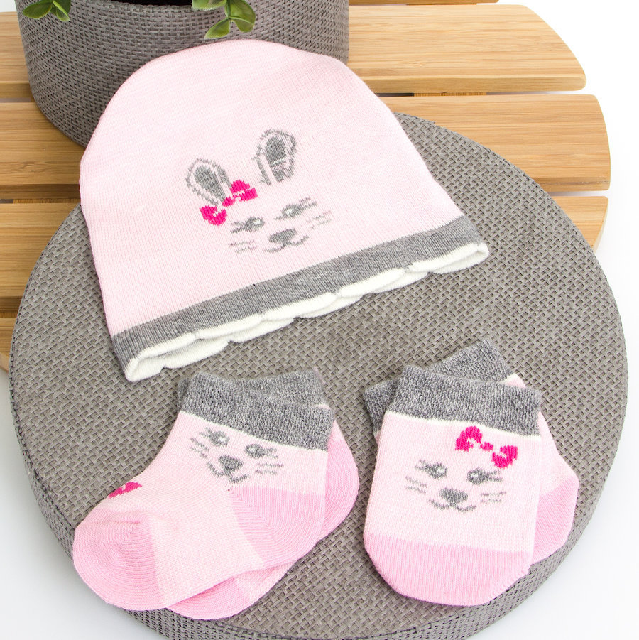 Носочки, царапки и шапочка на выписку Bonne Baby фото 1 &mdash; MamaEmma.ru