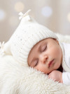 Вязаная шапочка со стразами, однослойная фото 3 &mdash; MamaEmma.ru